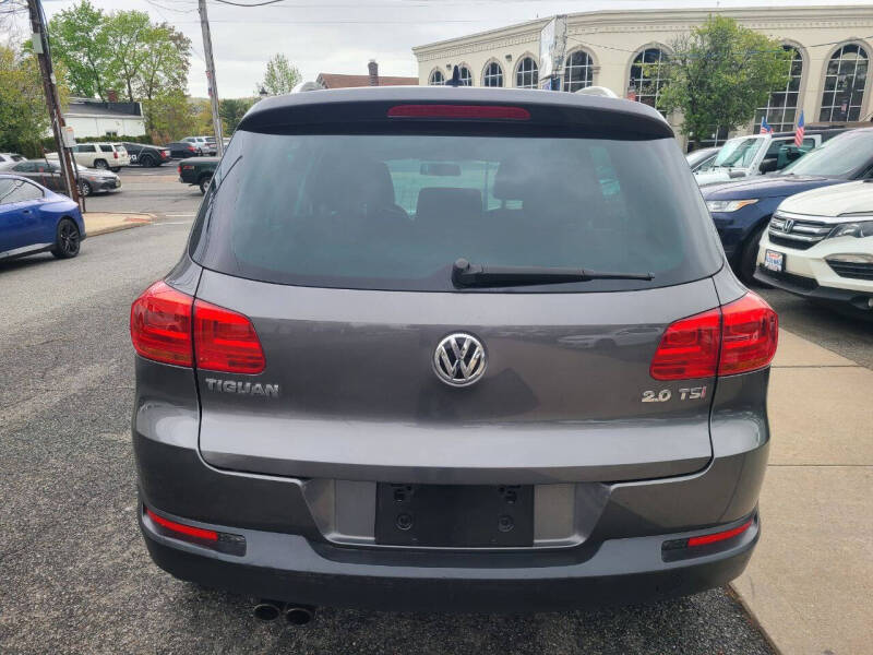 2012 Volkswagen Tiguan SE