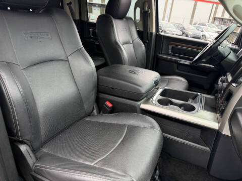 2017 RAM 1500 Laramie