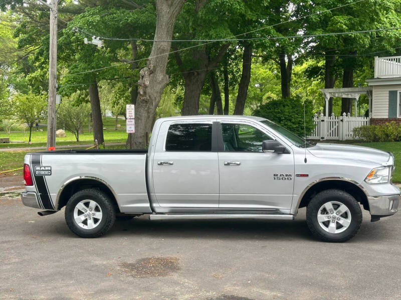 2015 RAM Ram 1500 SLT photo 9