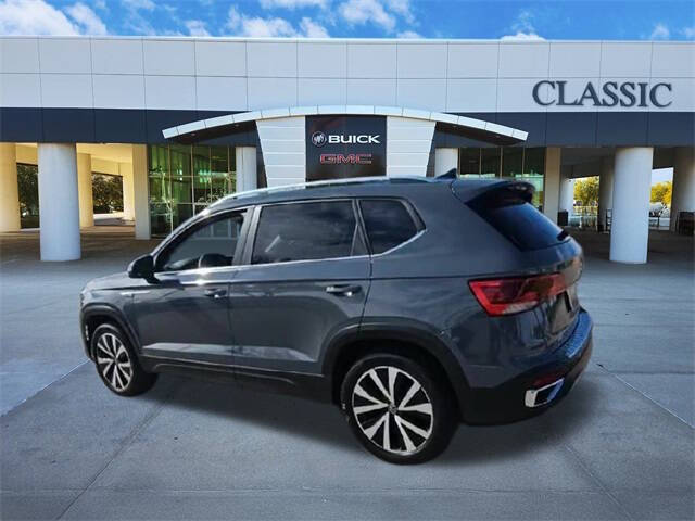 2022 Volkswagen Taos SE 4Motion