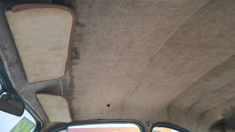 1948 Ford Super Deluxe