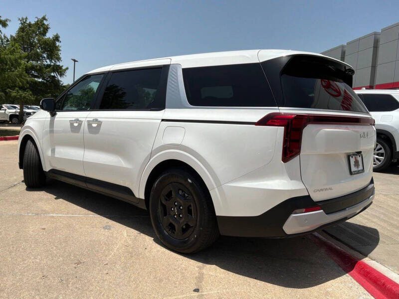 2026 Kia Carnival LXS