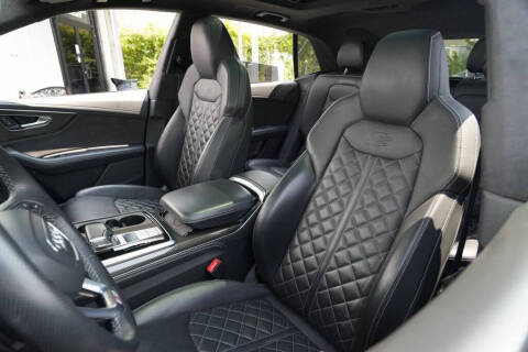 2022 Audi SQ8 4.0T quattro Prestige