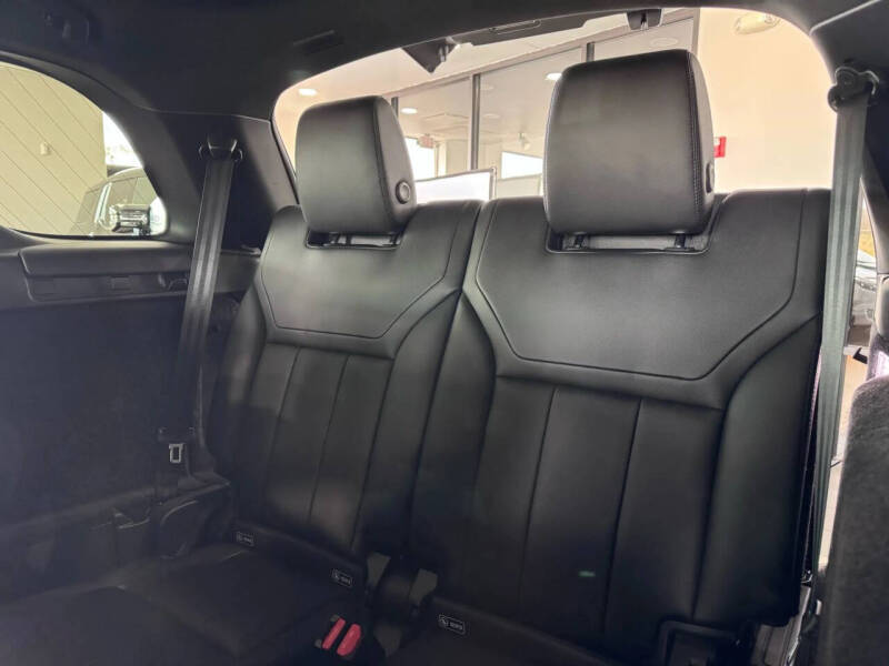 2020 Land Rover Discovery Landmark Edition