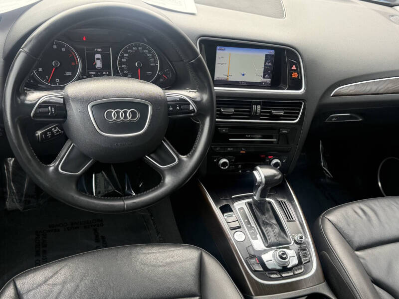 2016 Audi Q5 2.0T quattro Premium Plus