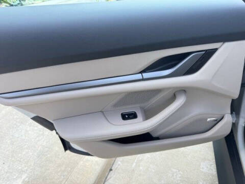 2025 Porsche Taycan 4