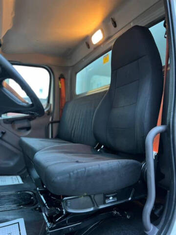 2020 Freightliner M2 106