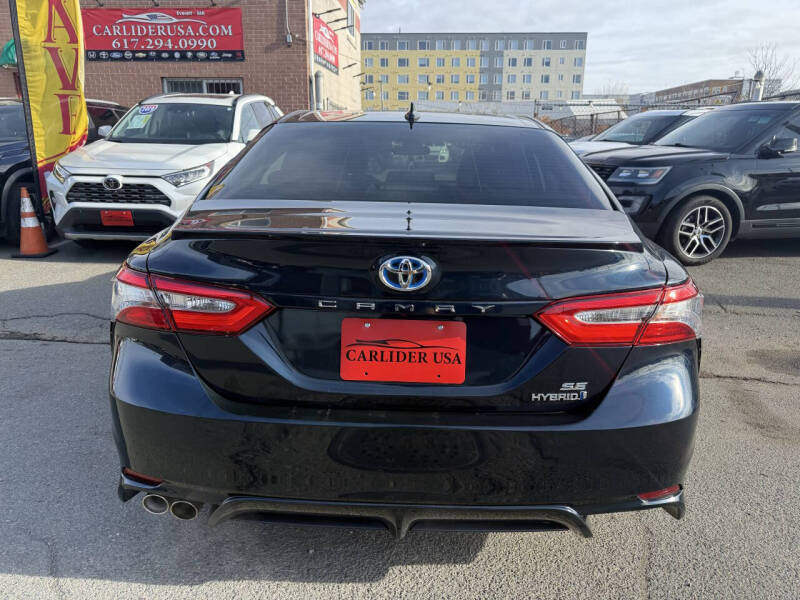 2019 Toyota Camry Hybrid SE