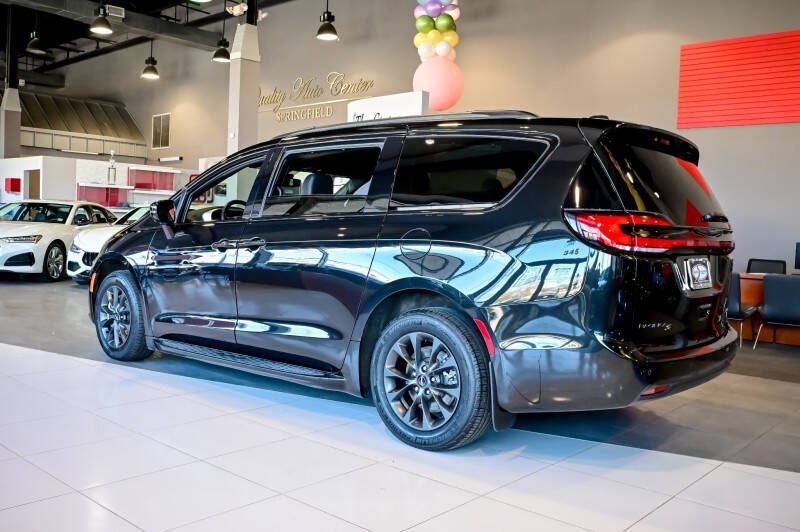 2021 Chrysler Pacifica Touring L