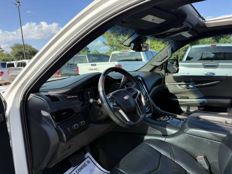 2017 Cadillac Escalade Platinum