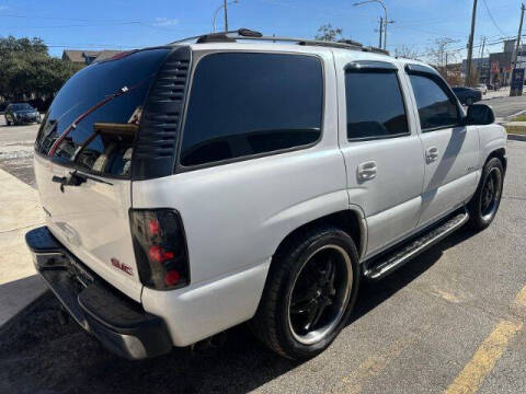 2003 GMC Yukon SLE