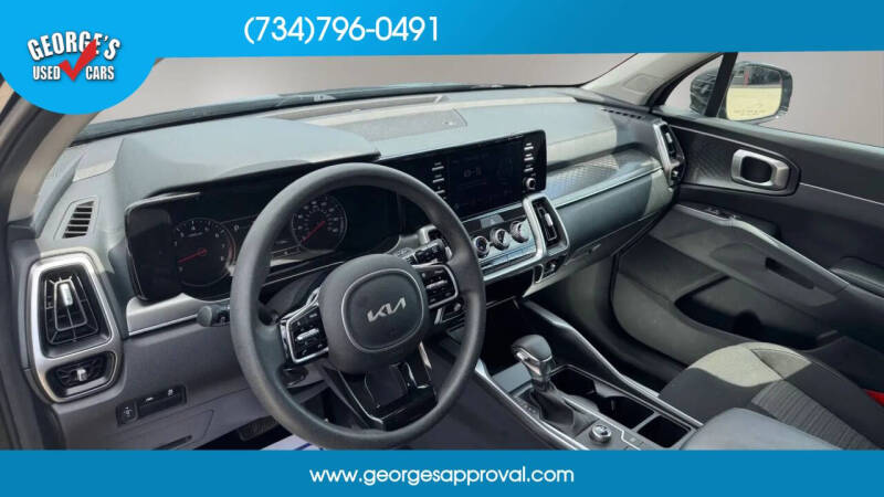 2022 Kia Sorento LX