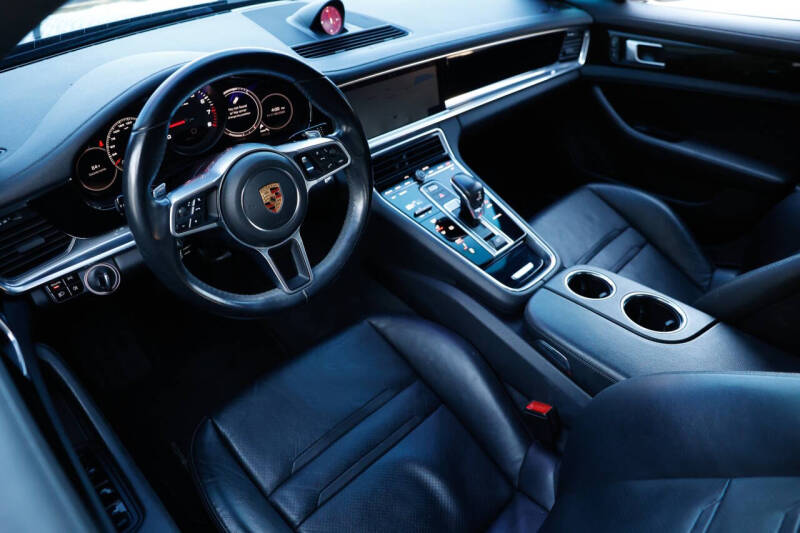2018 Porsche Panamera