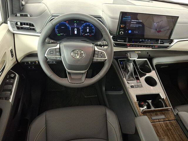 2026 Toyota Sienna Platinum 7-Passenger