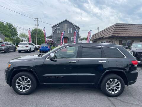 2016 Jeep Grand Cherokee for sale at MAGNUM MOTORS in Reedsville PA