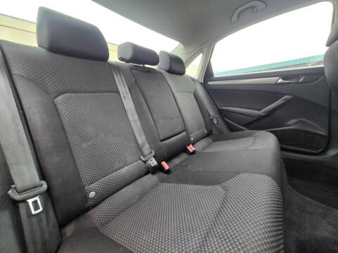 2012 Volkswagen Passat S PZEV