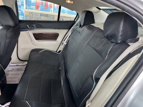 2010 Lincoln MKS