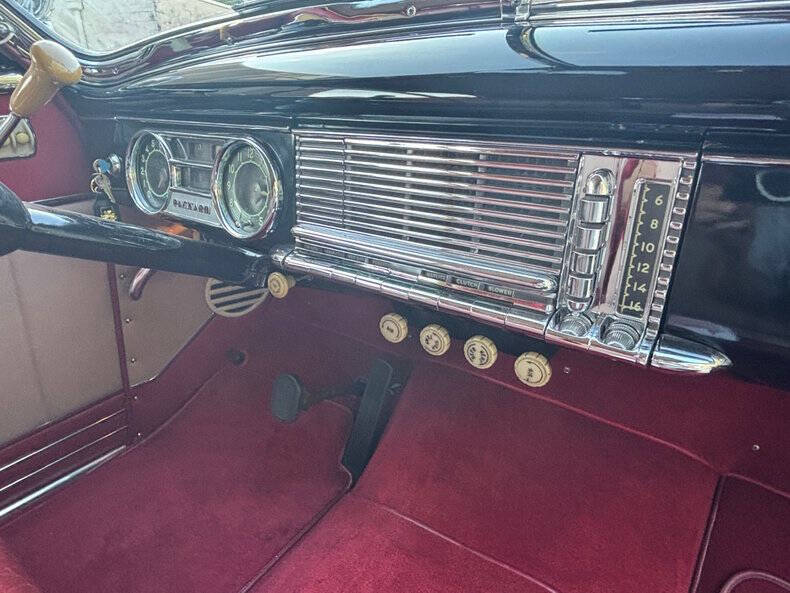 1950 Packard Custom 8 Victoria