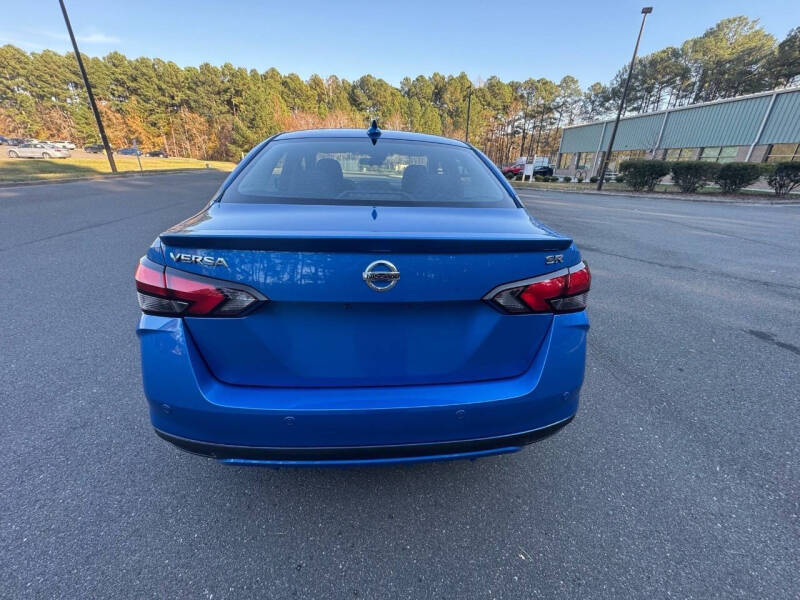 2022 Nissan Versa SR