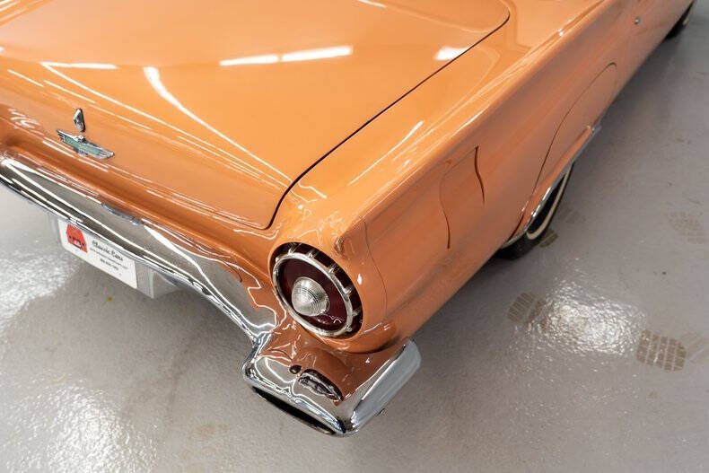 1957 Ford Thunderbird