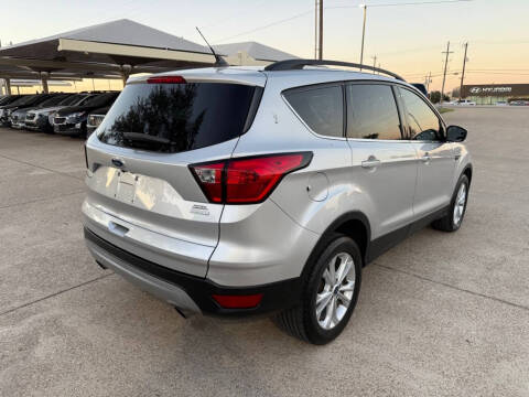 2019 Ford Escape SEL