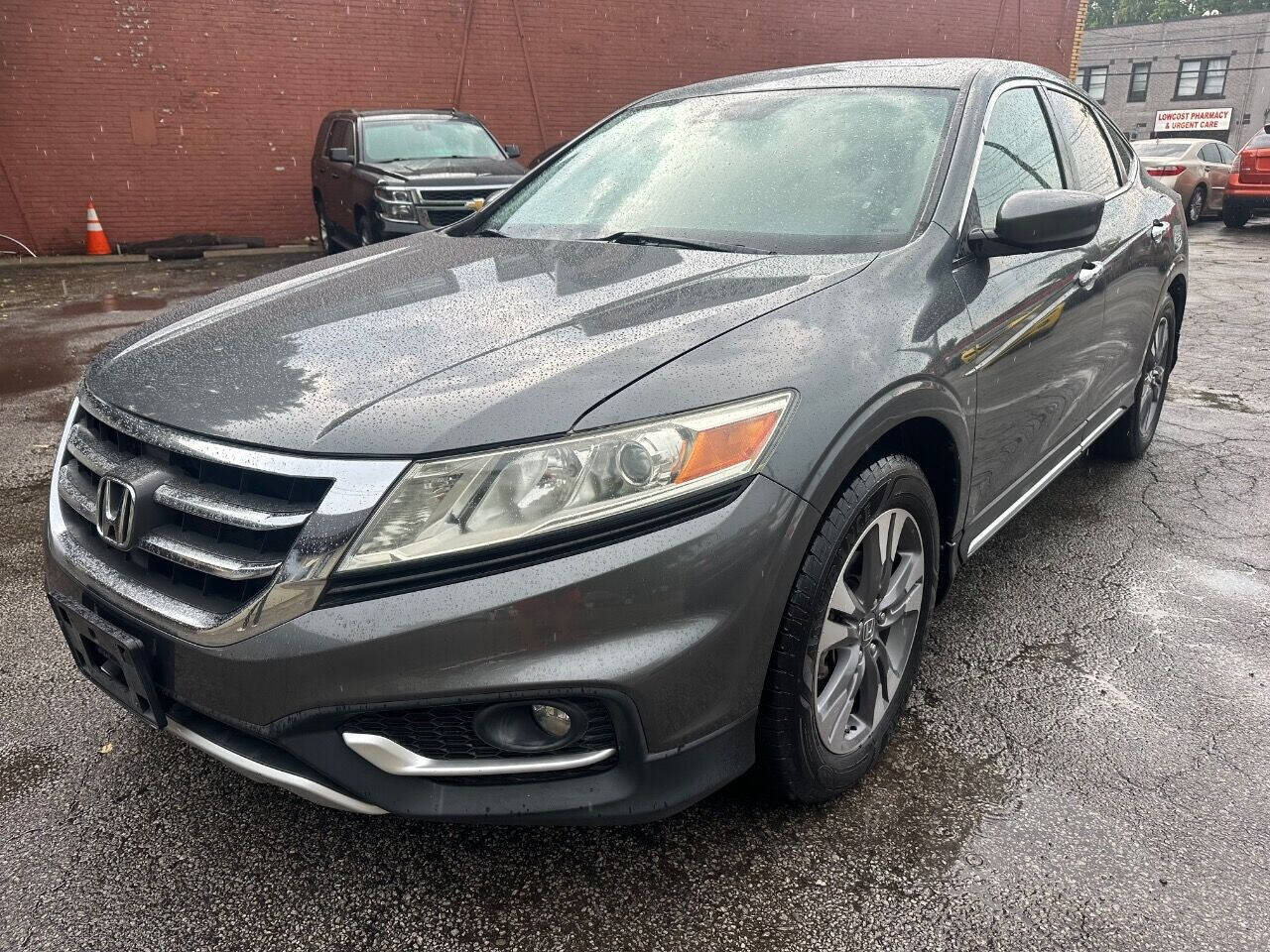 2013 Honda Crosstour for sale at Kelly Auto Group in Cleveland, OH