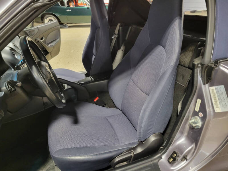 2003 Mazda MX-5 Miata