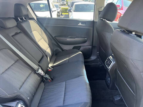 2022 Kia Sportage LX