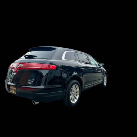 2019 Lincoln MKT Town Car for sale at Country Motors in Salinas, CA