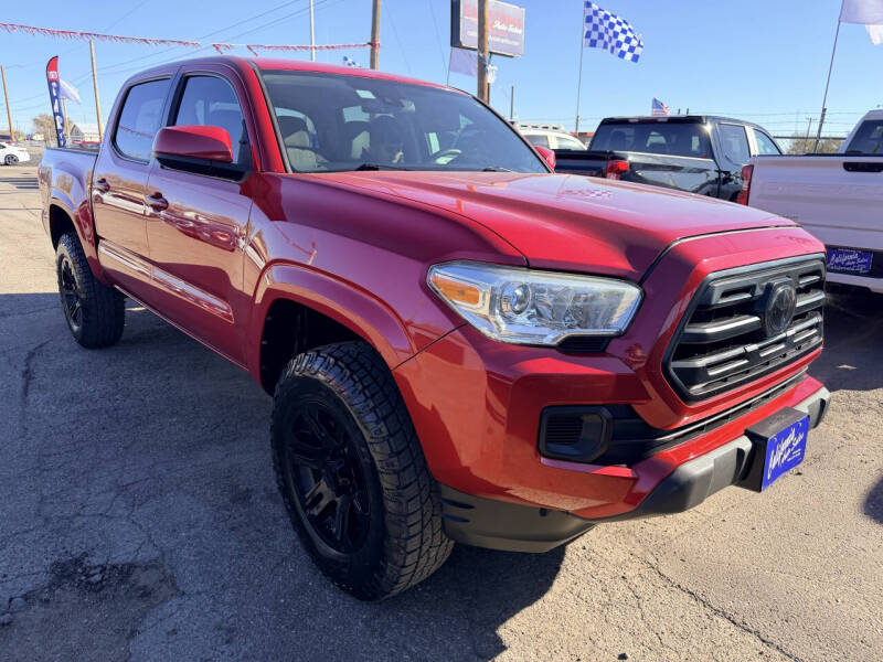 2019 Toyota Tacoma SR's photo