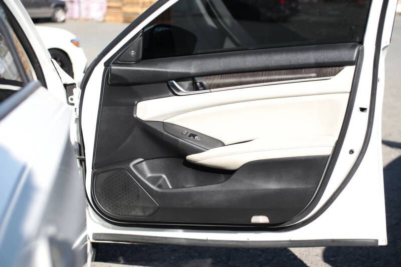 2019 Honda Accord Touring