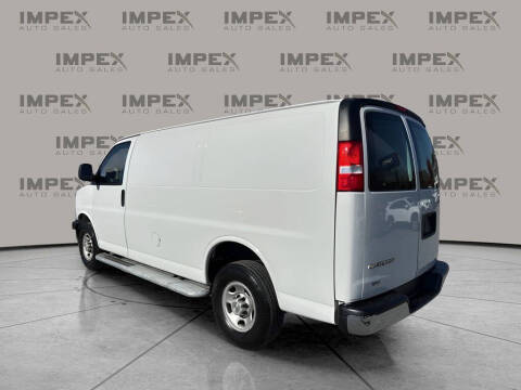2023 Chevrolet Express 2500
