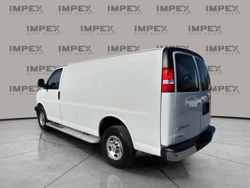 2023 Chevrolet Express 2500