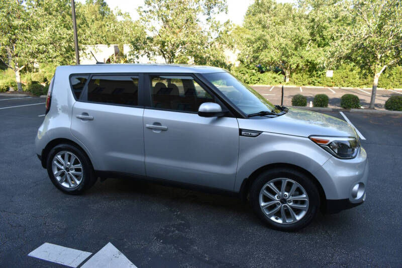 2017 Kia Soul +