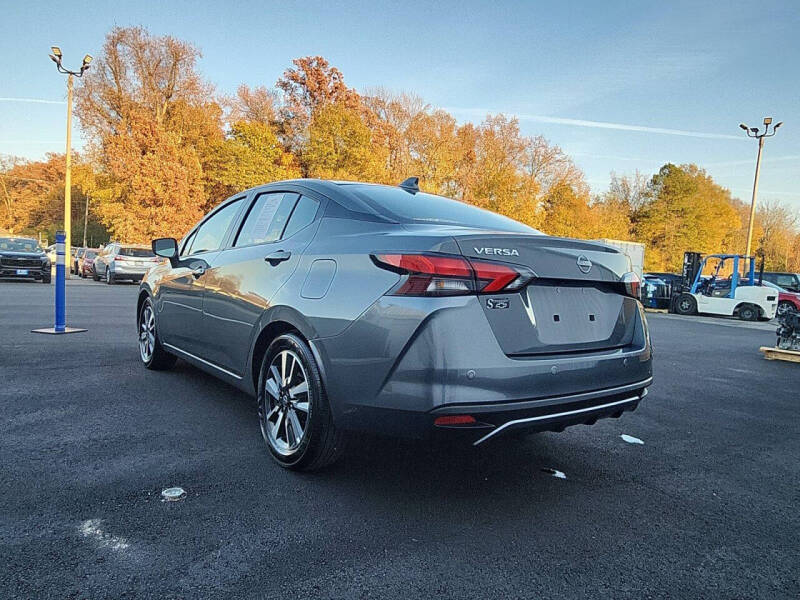 2025 Nissan Versa SV