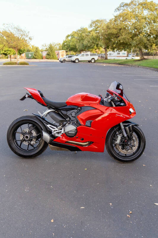 2020 Ducati V2 Superquadro Final Edition