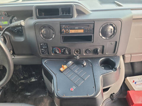 2016 Ford E-Series E-350 SD