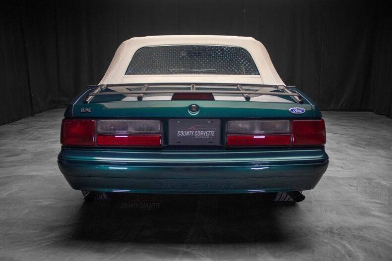 1990 Ford Mustang
