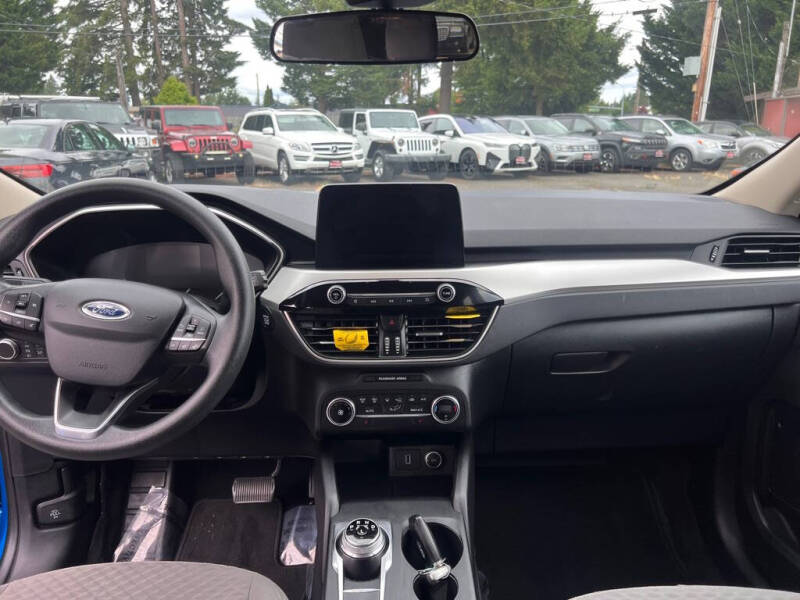 2020 Ford Escape SE