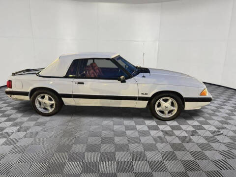 1990 Ford Mustang