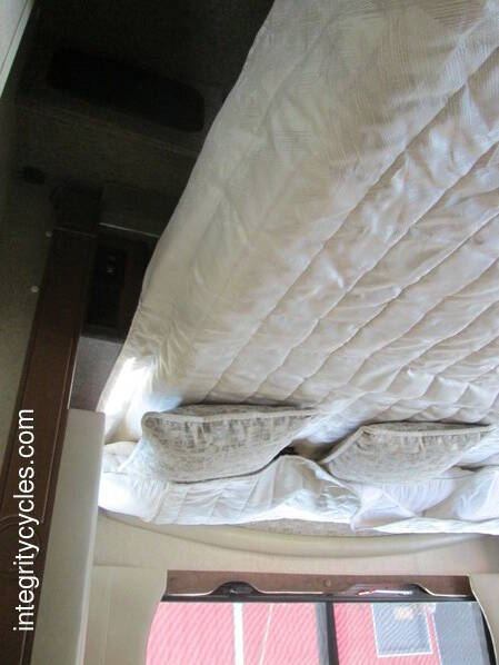 2020 Lance Camper 2465