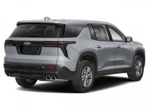 2024 Chevrolet Traverse LS