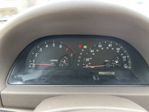 2004 Toyota Camry LE