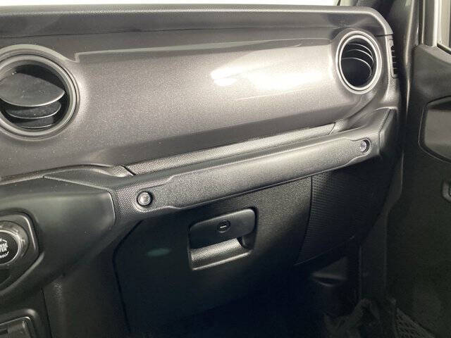 2022 Jeep Gladiator Altitude