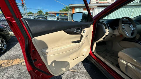 2015 Nissan Rogue SV