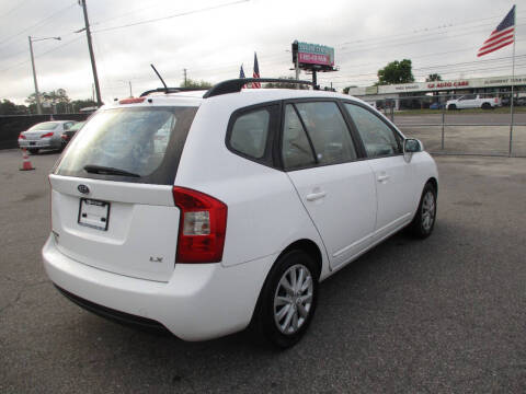 2009 Kia Rondo LX