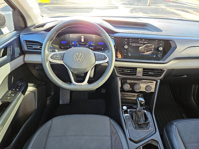 2023 Volkswagen Taos SE