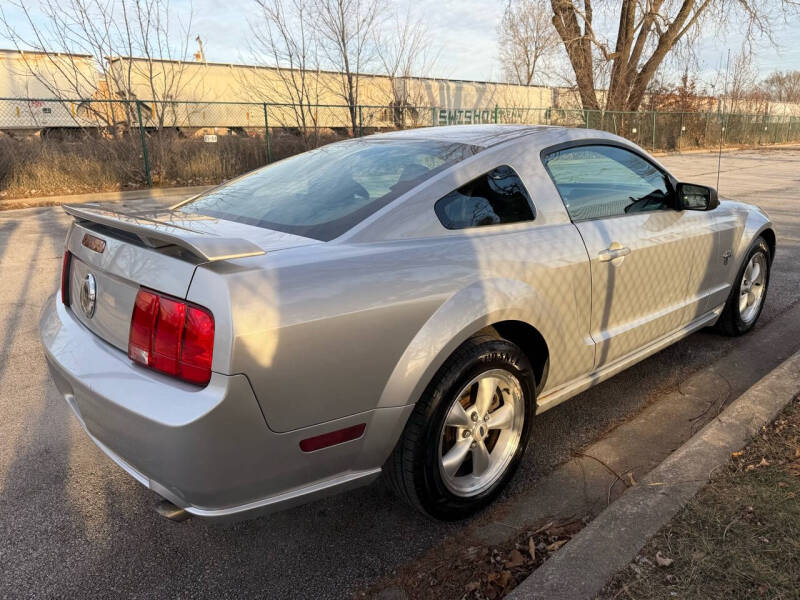 2009 Ford Mustang null photo 4