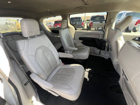 2020 Chrysler Pacifica Touring L