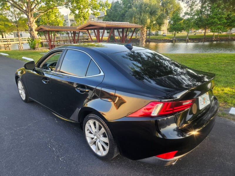 2015 Lexus IS Crafted Line photo 2